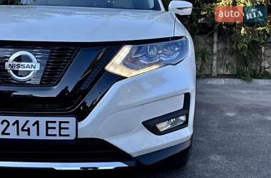 Внедорожник / Кроссовер Nissan Rogue 2017 в Тернополе