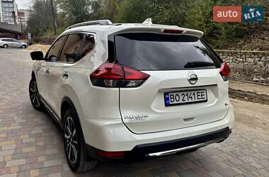 Внедорожник / Кроссовер Nissan Rogue 2017 в Тернополе