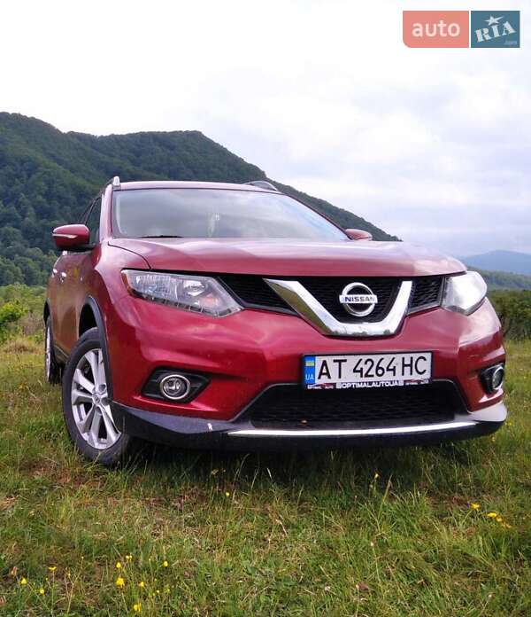 Внедорожник / Кроссовер Nissan Rogue 2014 в Ивано-Франковске