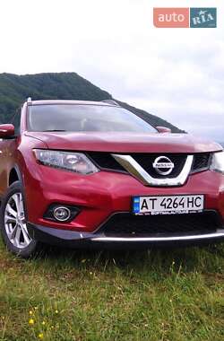 Внедорожник / Кроссовер Nissan Rogue 2014 в Ивано-Франковске