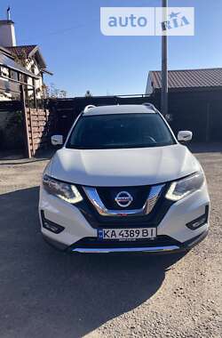 Внедорожник / Кроссовер Nissan Rogue 2017 в Киеве