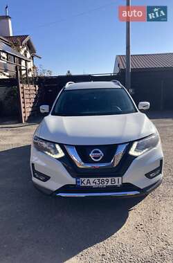 Внедорожник / Кроссовер Nissan Rogue 2017 в Киеве