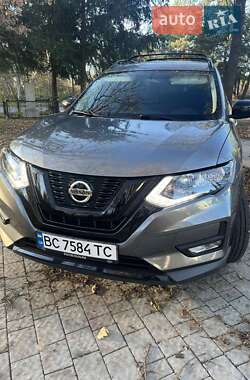 Позашляховик / Кросовер Nissan Rogue 2018 в Львові