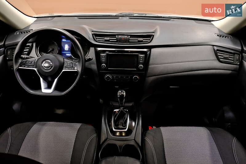 Внедорожник / Кроссовер Nissan Rogue 2017 в Одессе