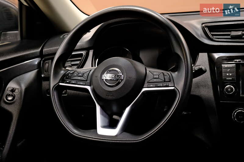 Внедорожник / Кроссовер Nissan Rogue 2017 в Одессе