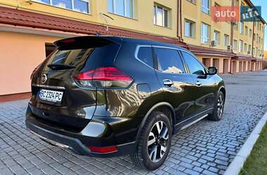 Позашляховик / Кросовер Nissan Rogue 2017 в Львові