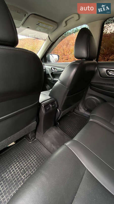 Позашляховик / Кросовер Nissan Rogue 2014 в Кам'янському