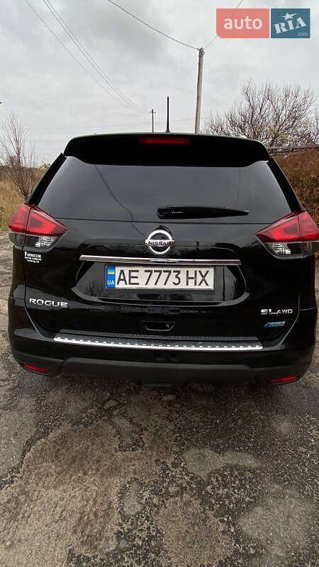 Позашляховик / Кросовер Nissan Rogue 2014 в Кам'янському