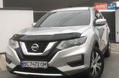 Внедорожник / Кроссовер Nissan Rogue 2017 в Белой Церкви