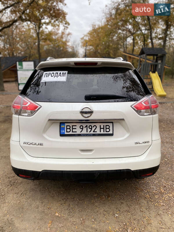 Позашляховик / Кросовер Nissan Rogue 2015 в Миколаєві
