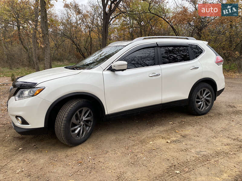 Позашляховик / Кросовер Nissan Rogue 2015 в Миколаєві