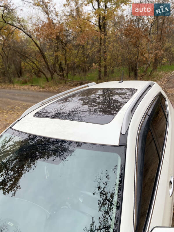 Позашляховик / Кросовер Nissan Rogue 2015 в Миколаєві