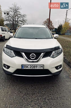 Позашляховик / Кросовер Nissan Rogue 2015 в Вараші