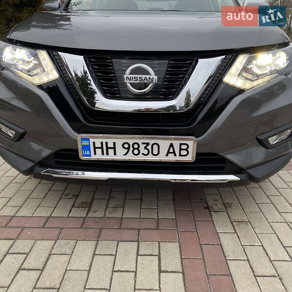 Внедорожник / Кроссовер Nissan Rogue 2016 в Измаиле
