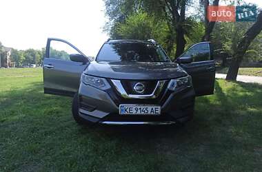 Позашляховик / Кросовер Nissan Rogue 2018 в Кам'янському