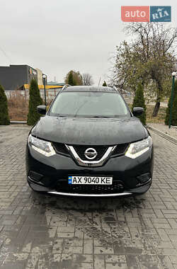 Внедорожник / Кроссовер Nissan Rogue 2015 в Лозовой