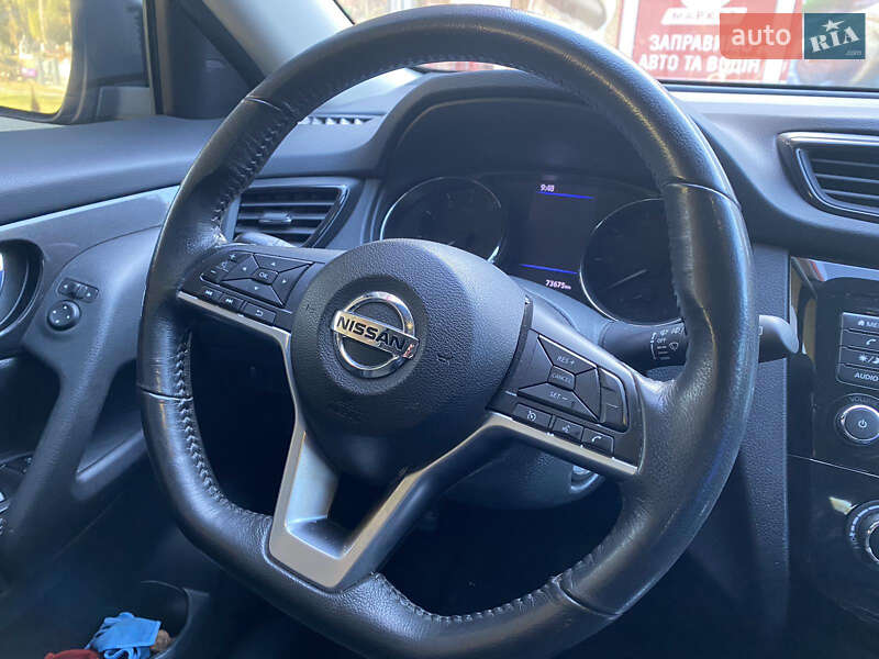 Внедорожник / Кроссовер Nissan Rogue 2018 в Львове