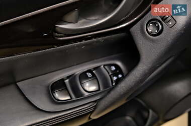 Внедорожник / Кроссовер Nissan Rogue 2019 в 