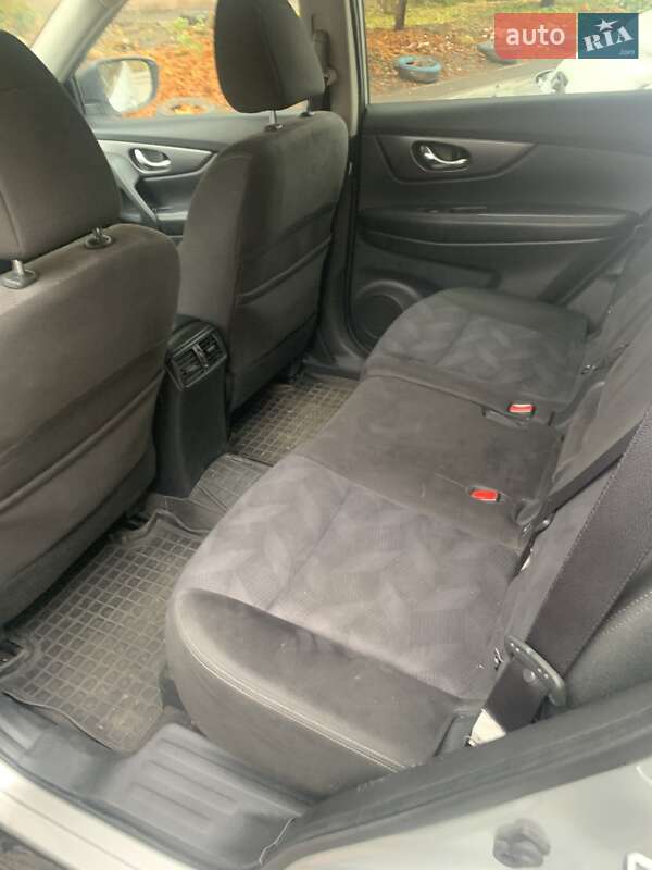 Позашляховик / Кросовер Nissan Rogue 2015 в Харкові