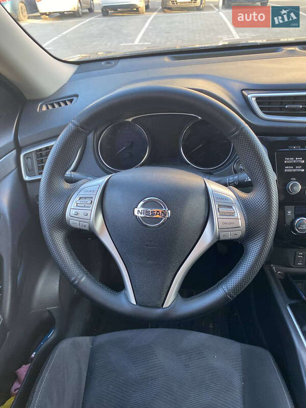 Позашляховик / Кросовер Nissan Rogue 2015 в Черкасах