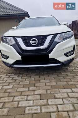 Внедорожник / Кроссовер Nissan Rogue 2016 в Львове