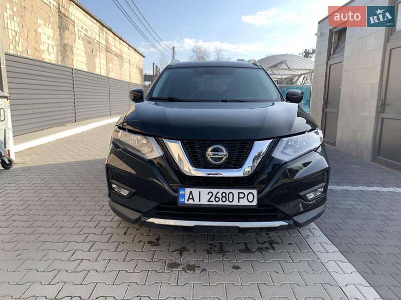 Внедорожник / Кроссовер Nissan Rogue 2017 в Киеве