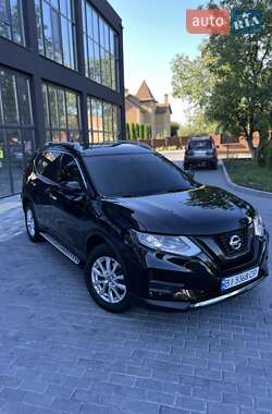 Внедорожник / Кроссовер Nissan Rogue 2016 в Полтаве