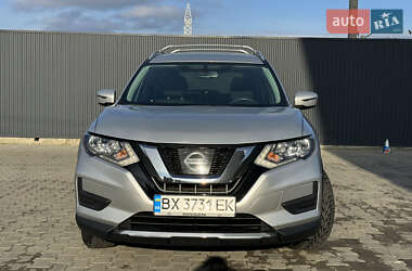 Внедорожник / Кроссовер Nissan Rogue 2017 в Хмельницком