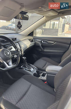 Позашляховик / Кросовер Nissan Rogue 2020 в 