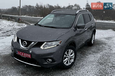 Внедорожник / Кроссовер Nissan Rogue 2016 в Стрые