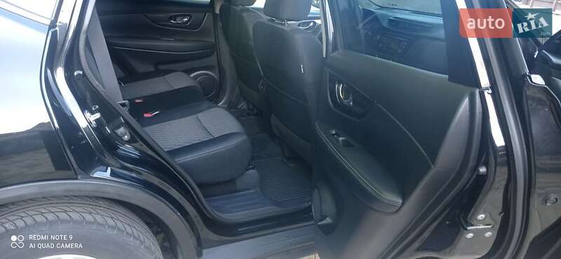 Позашляховик / Кросовер Nissan Rogue 2017 в Полтаві