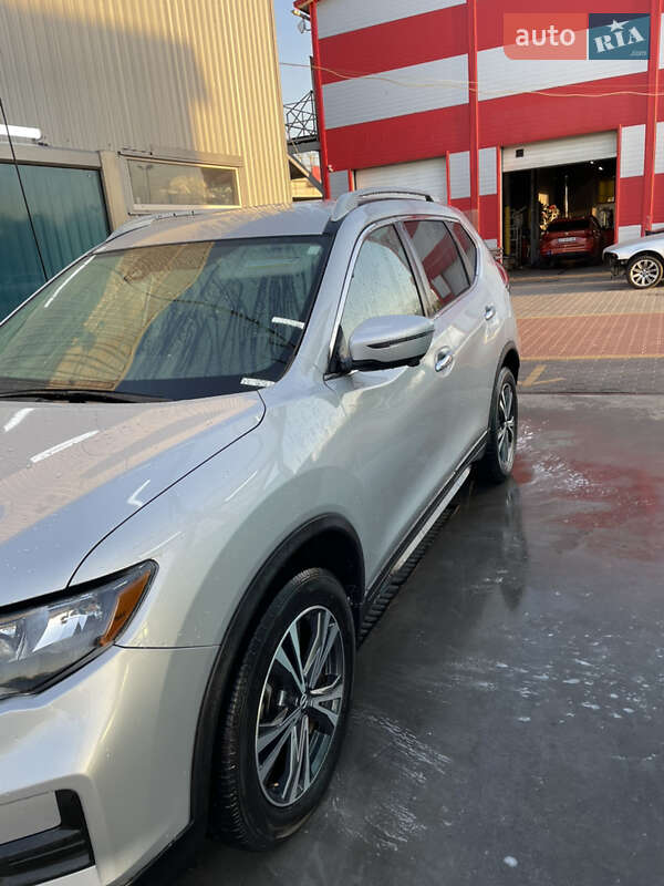 Позашляховик / Кросовер Nissan Rogue 2020 в Києві