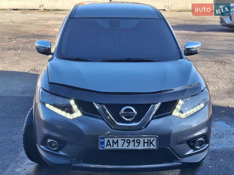 Позашляховик / Кросовер Nissan Rogue 2014 в Житомирі