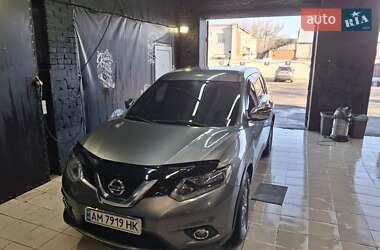 Позашляховик / Кросовер Nissan Rogue 2014 в Житомирі