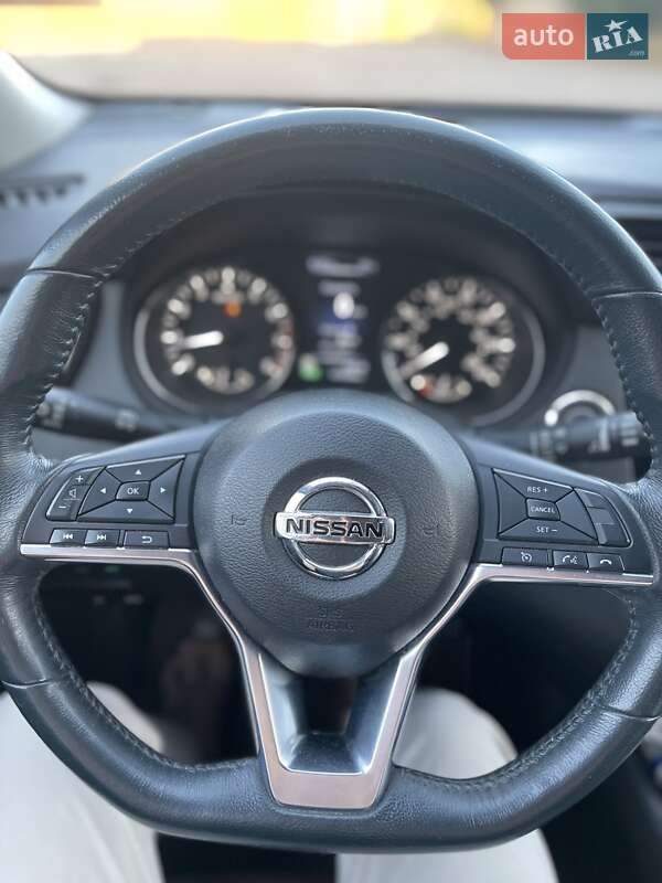 Позашляховик / Кросовер Nissan Rogue 2016 в Кропивницькому