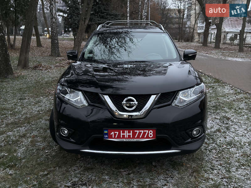 Позашляховик / Кросовер Nissan Rogue 2014 в Лубнах