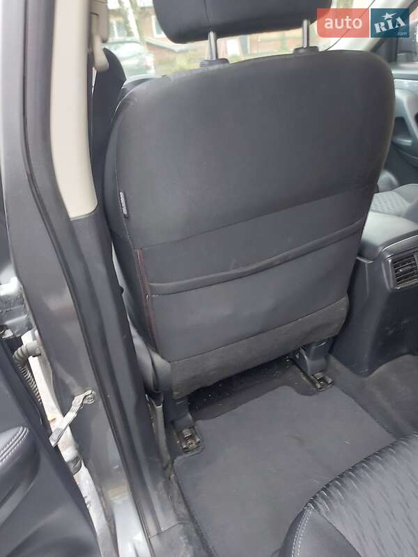 Внедорожник / Кроссовер Nissan Rogue 2017 в Ровно