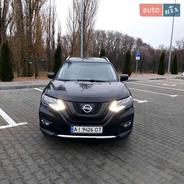 Позашляховик / Кросовер Nissan Rogue 2017 в Кременчуці