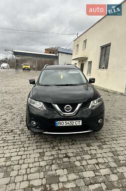 Внедорожник / Кроссовер Nissan Rogue 2015 в 