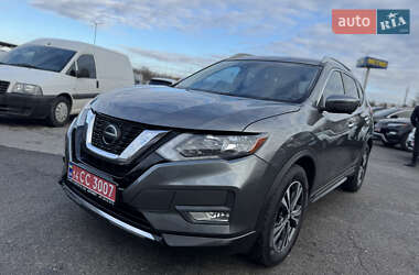 Позашляховик / Кросовер Nissan Rogue 2017 в Львові