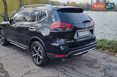 Внедорожник / Кроссовер Nissan Rogue 2019 в Ровно