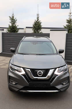 Позашляховик / Кросовер Nissan Rogue 2020 в 