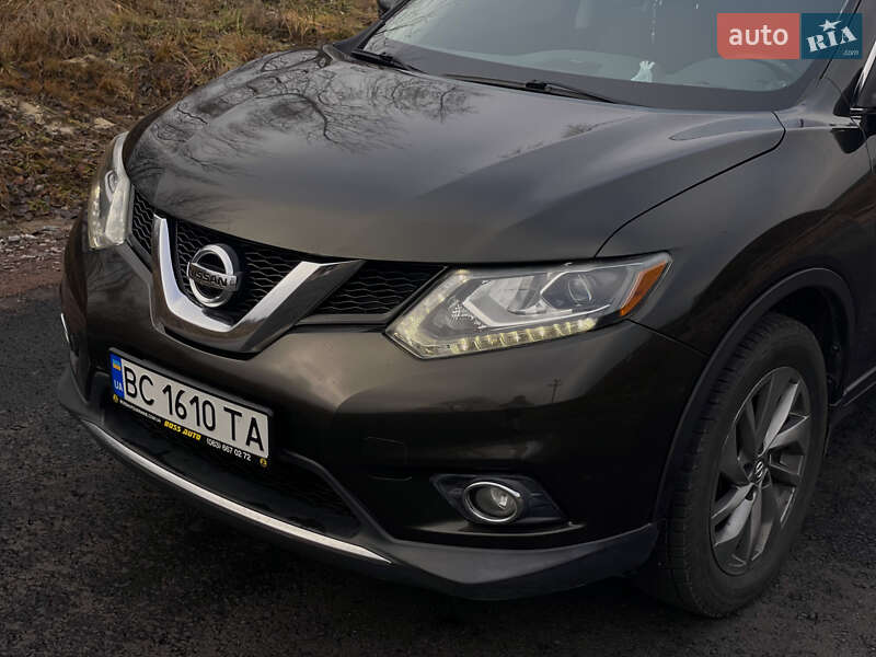 Позашляховик / Кросовер Nissan Rogue 2015 в Львові
