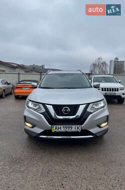 Внедорожник / Кроссовер Nissan Rogue 2019 в Киеве