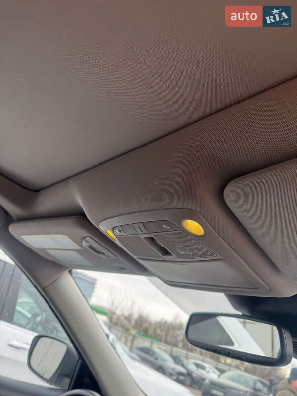 Внедорожник / Кроссовер Nissan Rogue 2019 в Киеве