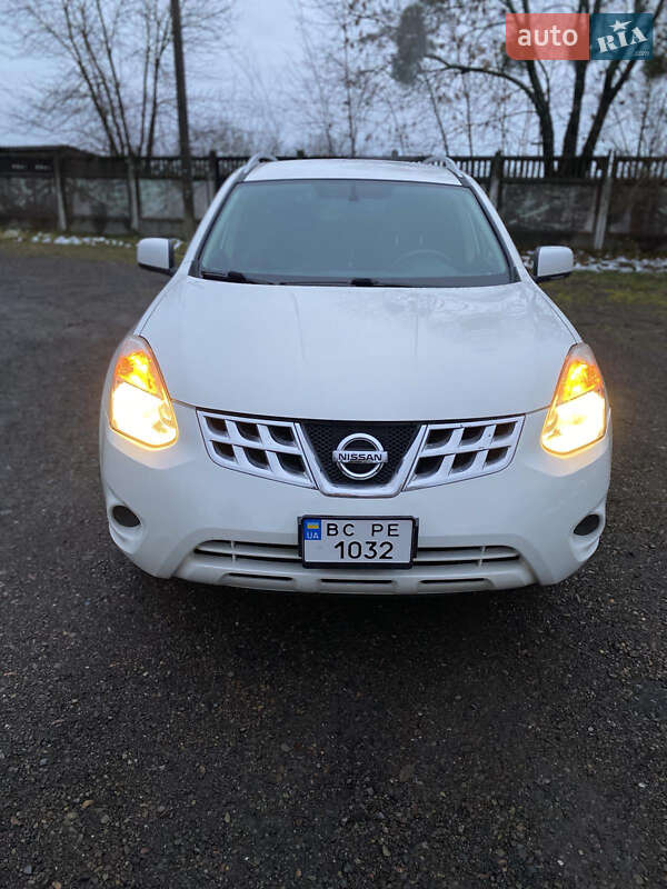 Внедорожник / Кроссовер Nissan Rogue 2012 в Стрые