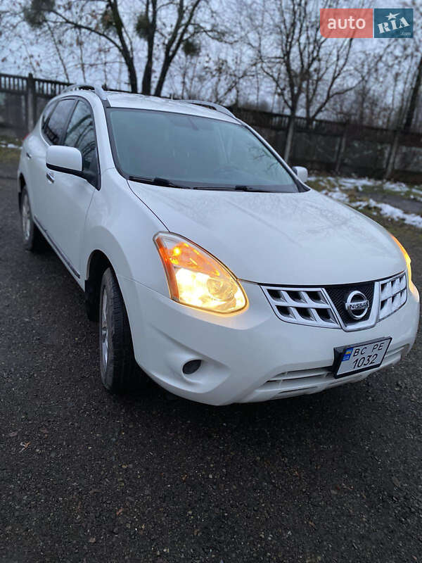 Внедорожник / Кроссовер Nissan Rogue 2012 в Стрые