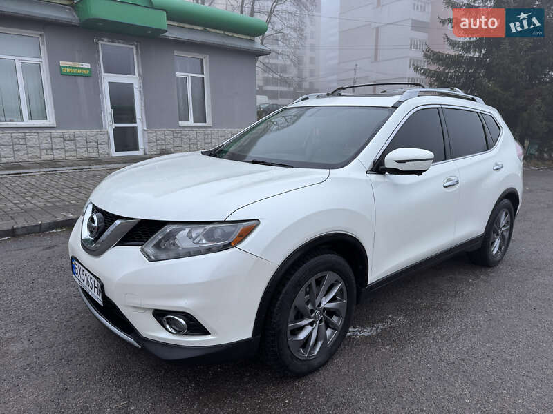 Внедорожник / Кроссовер Nissan Rogue 2015 в 