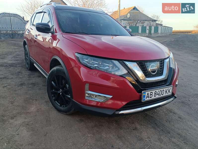 Позашляховик / Кросовер Nissan Rogue 2017 в Липовці