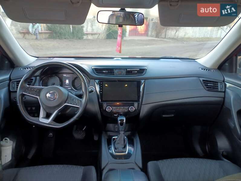 Позашляховик / Кросовер Nissan Rogue 2017 в Липовці